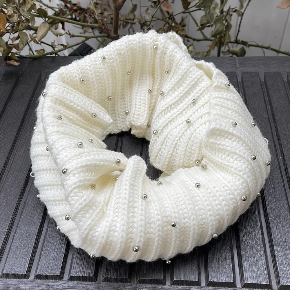 Women’s Ivory Knit Infinity Scarf